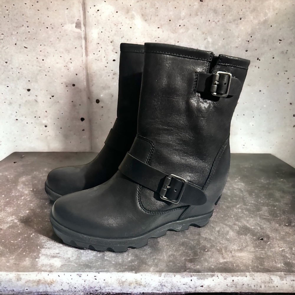 Black Sorel Joan of Arctic Wedge Boot size 6.5